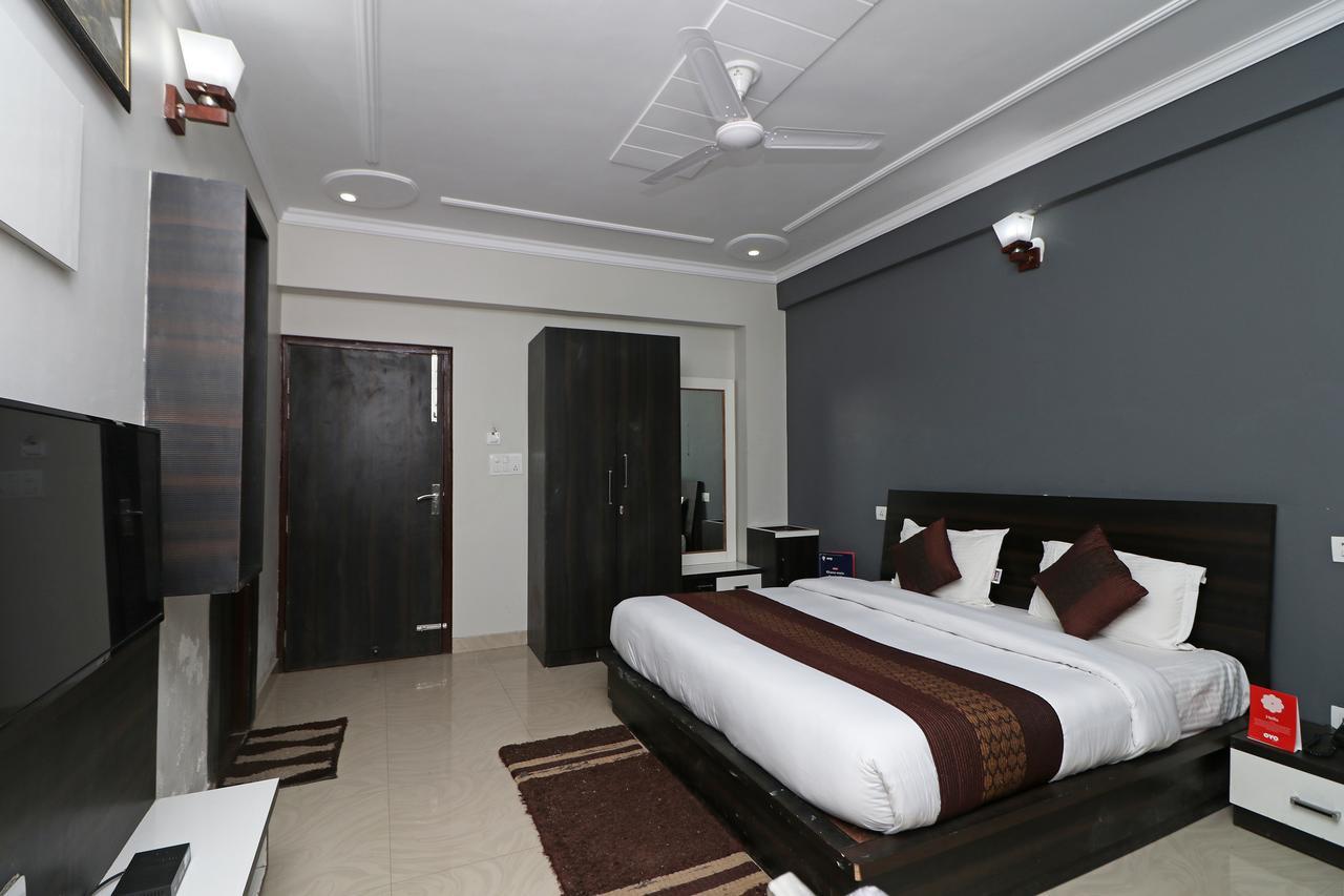 Oyo 11877 Royal Residency Hotel New Tehri ภายนอก รูปภาพ